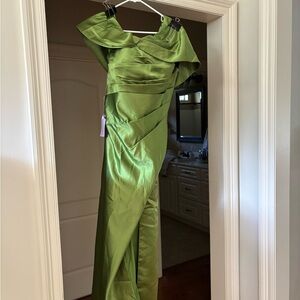 Elegant One Shoulder Green Dress